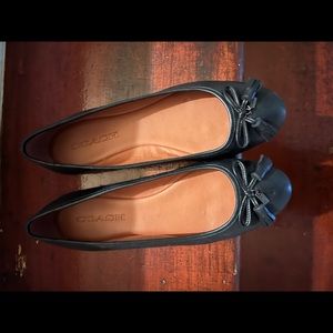 Coach flats